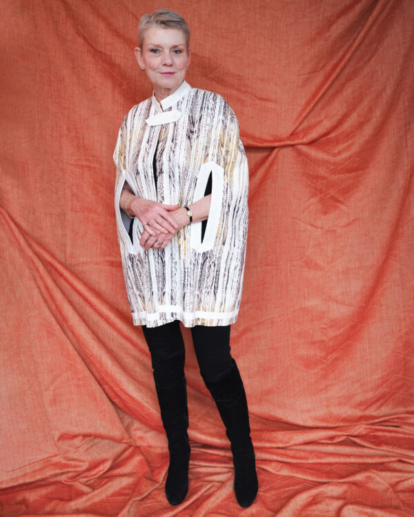 Modern Elegance – Structured Cape Coat